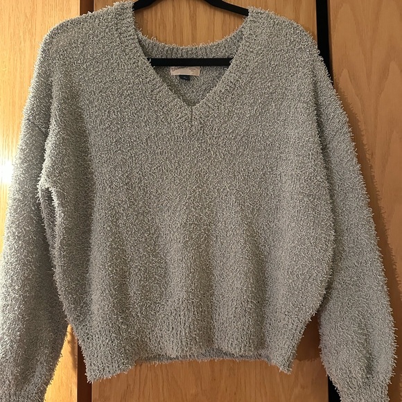 Women's Cozy Green Sweater - Picture 1 of 3